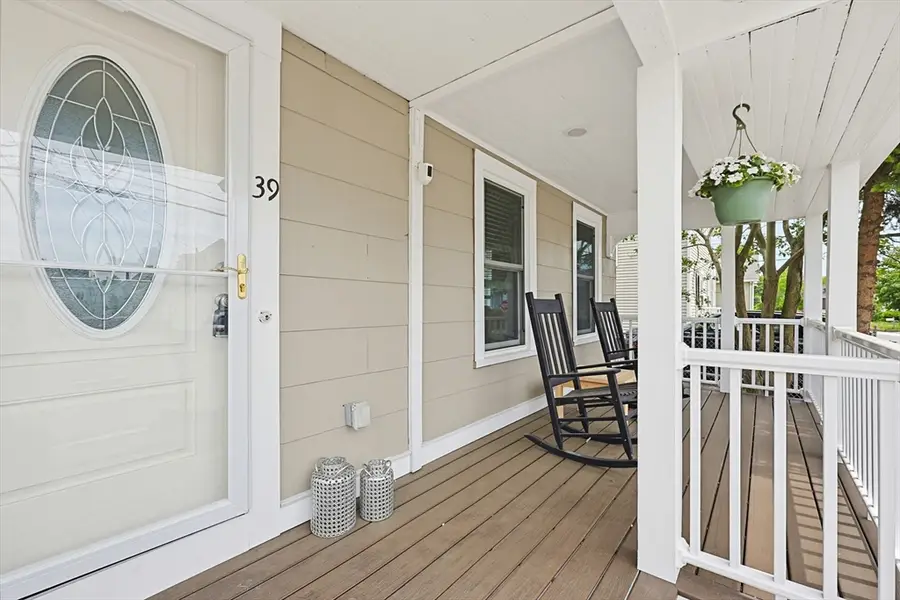 39 Division St, North Attleboro, MA 02760 - #3