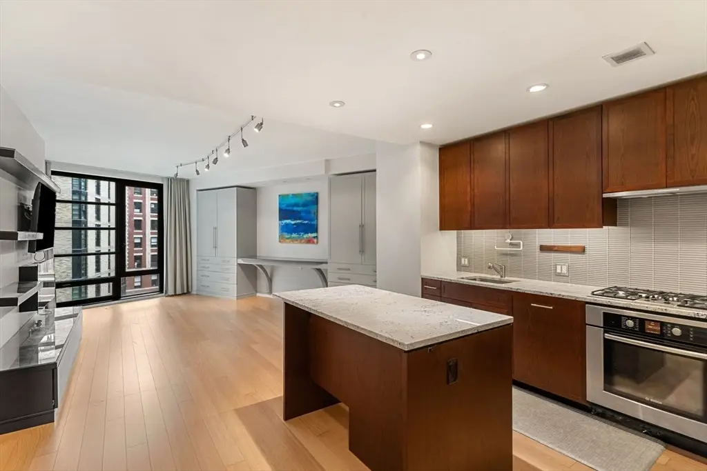 580 Washington St #5E, Boston, MA 02111 - #1