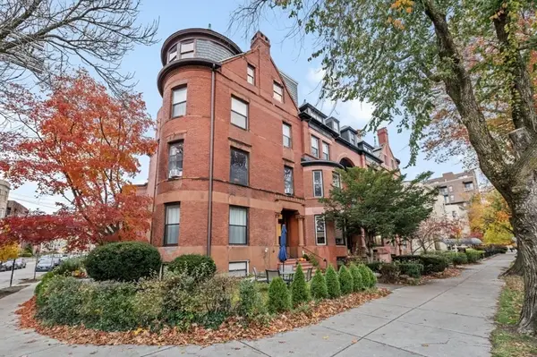 1880 Beacon St #6, Brookline, MA 02445