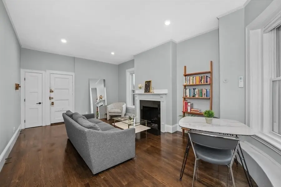 1880 Beacon St #6, Brookline, MA 02445 - #2