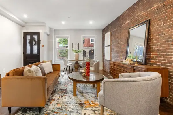 62-64 Elm St #1, Boston, MA 02129