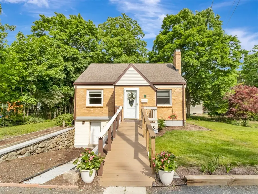 7 Noonan St, Mansfield, MA 02048 - #2
