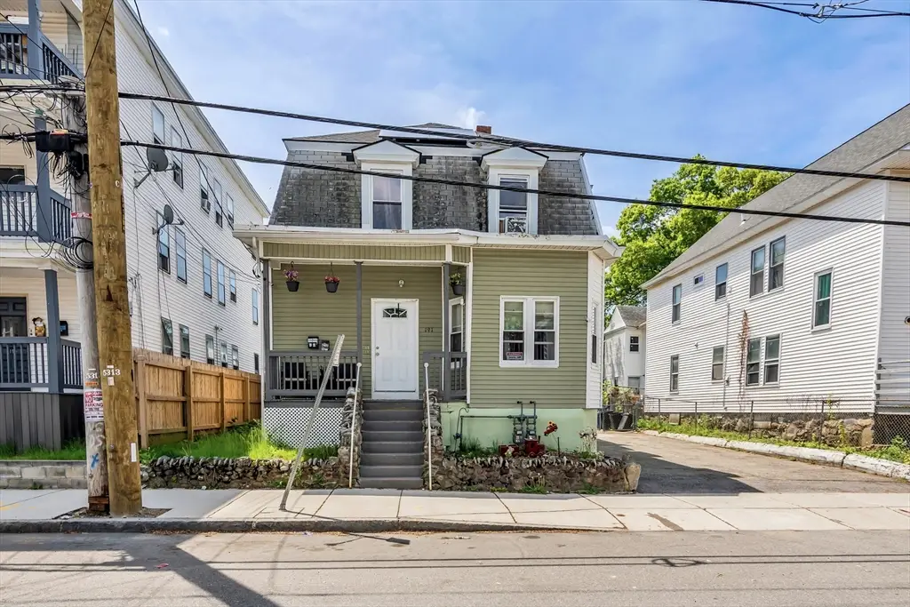 191 Farnham St, Lawrence, MA 01843 - #1