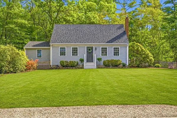 16 Churchill Rd, Plympton, MA 02367