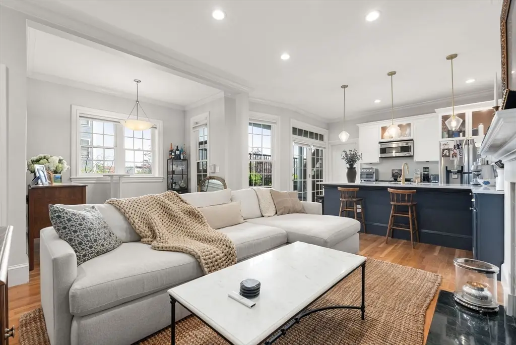 21 Prospect St #1, Boston, MA 02129 - #1
