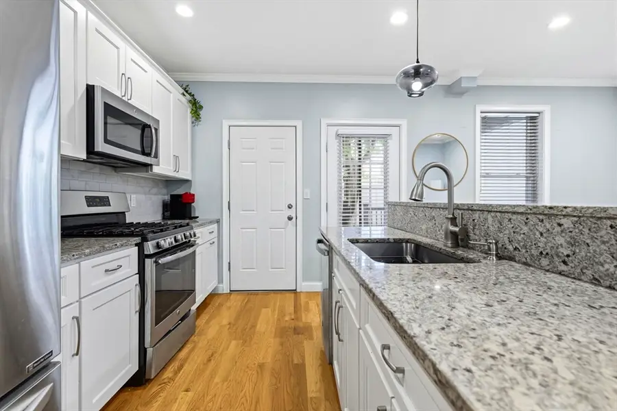 242 W 5th St #1, Boston, MA 02127 - #2