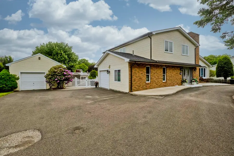 77 Glendale Rd, Agawam, MA 01001 - #3