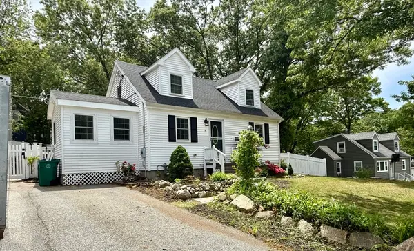 4 Robin Rd, Billerica, MA 01821