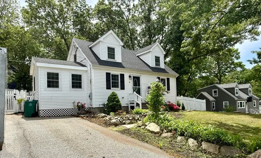 4 Robin Rd, Billerica, MA 01821 - #3