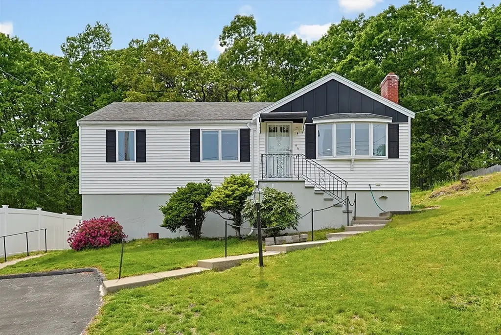 46 Robinson Rd, Woburn, MA 01801 - #1