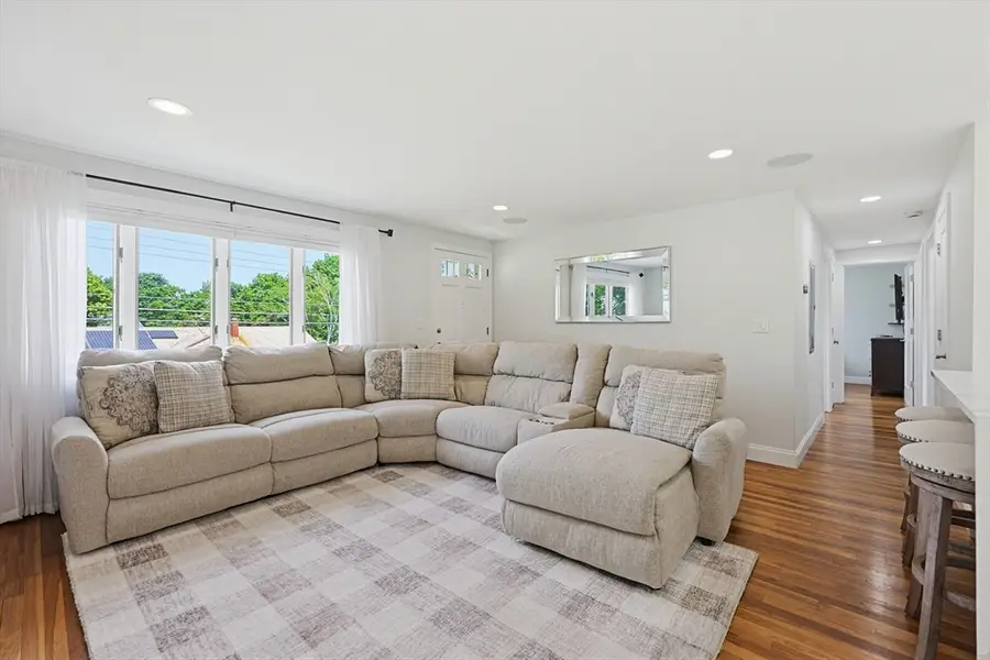 46 Robinson Rd, Woburn, MA 01801 - #2