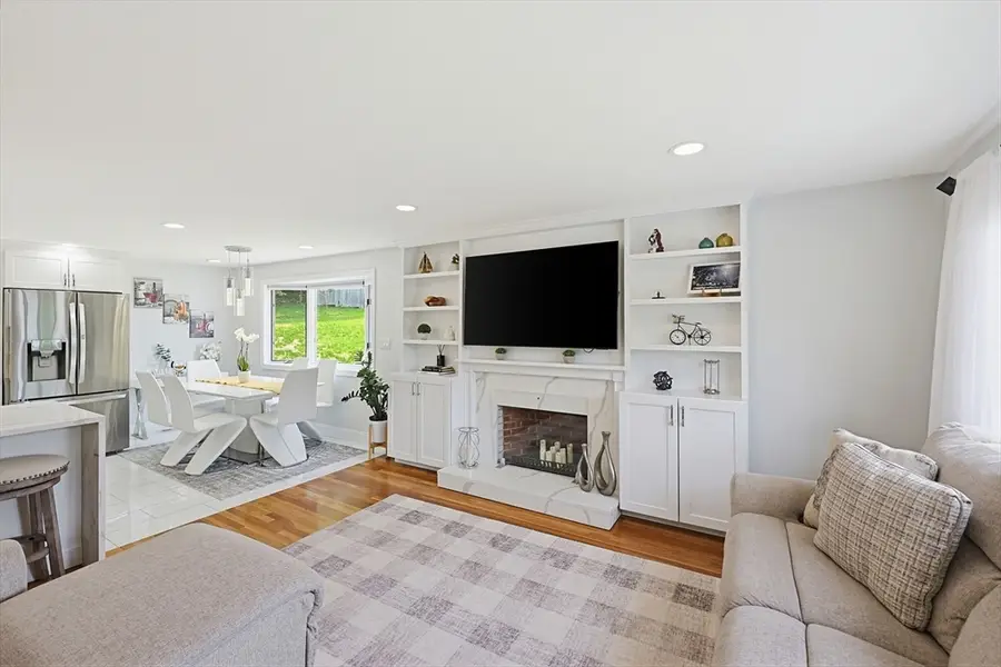 46 Robinson Rd, Woburn, MA 01801 - #3