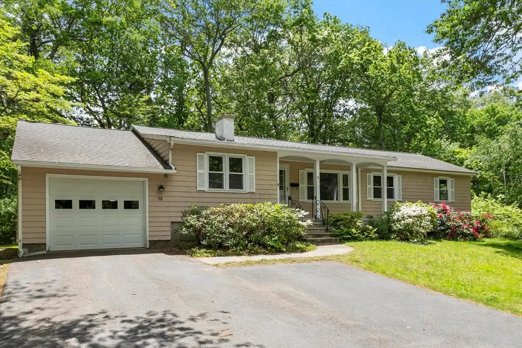 12 Abbott Lane, Chelmsford, MA 01824 - #1