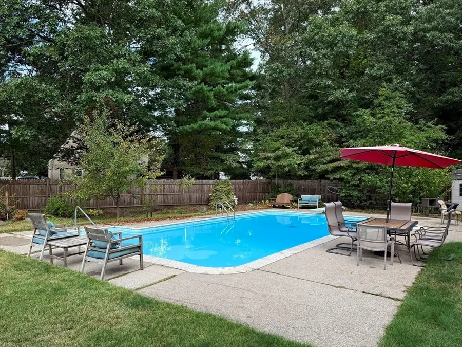33 Margaret Rd, East Taunton, MA 02718 - #3