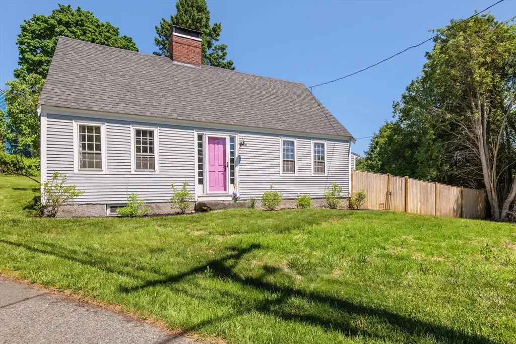 129 Whitehall Rd, Amesbury, MA 01913 - #1