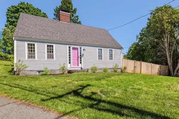 129 Whitehall Rd, Amesbury, MA 01913