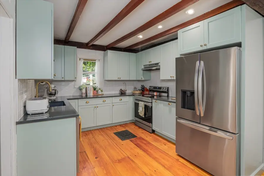 129 Whitehall Rd, Amesbury, MA 01913 - #3