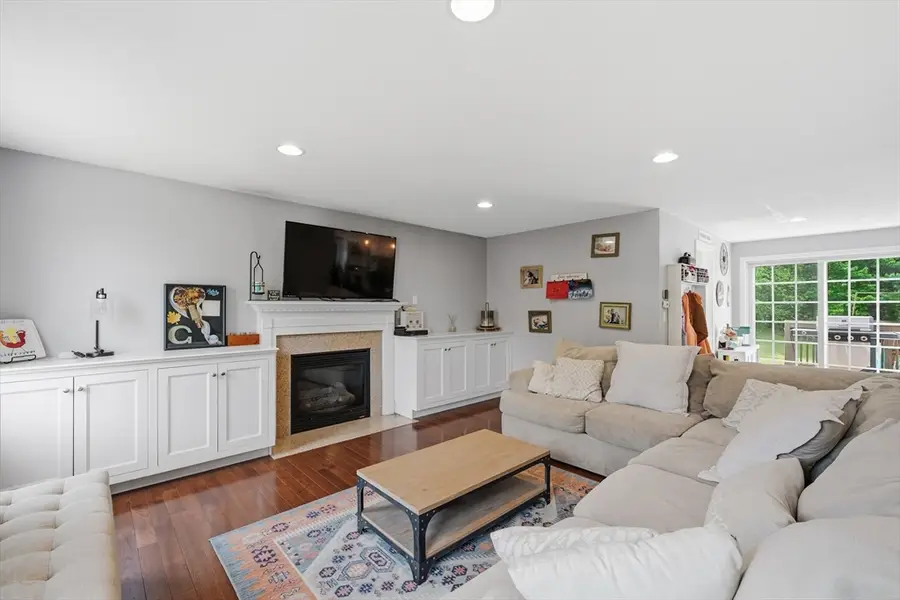 11 Eileen Avenue, Clinton, MA 01510 - #2
