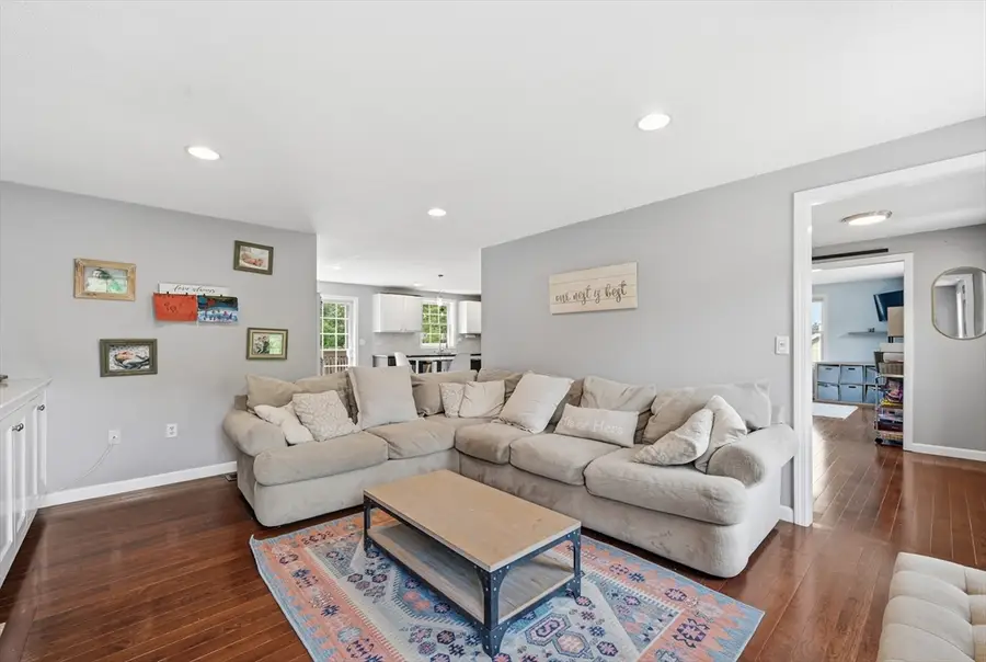 11 Eileen Avenue, Clinton, MA 01510 - #3