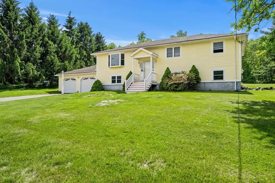 240 Hampstead St, Methuen, MA 01844 - #3
