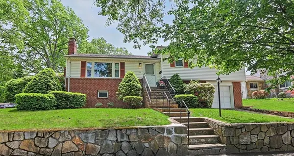 122 Puritan Drive, Quincy, MA 02169