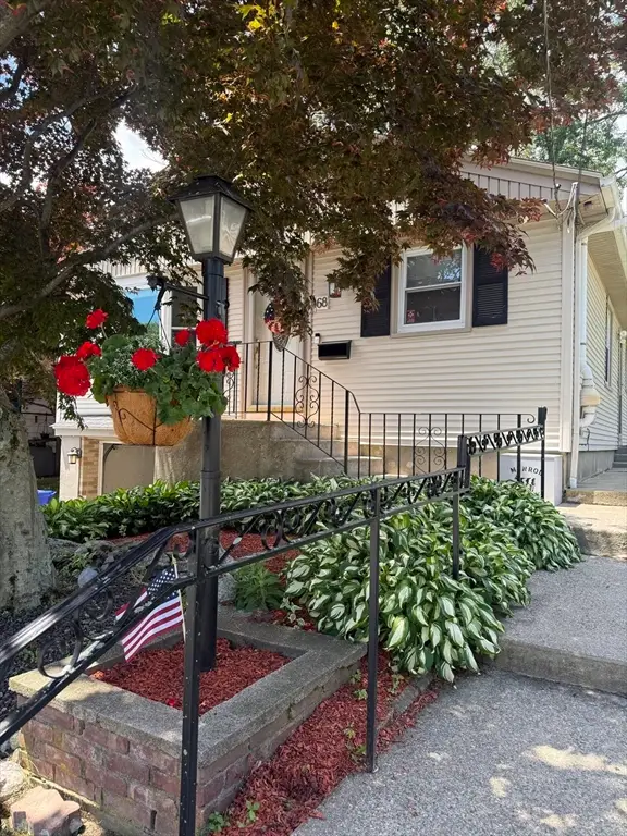 68 Brookside Ave, North Providence, RI 02911