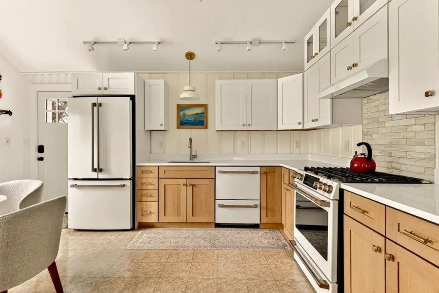 17 Almy Ave, Sandwich, MA 02563 - #3