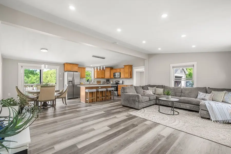 102 Kimball Rd, Amesbury, MA 01913 - #3