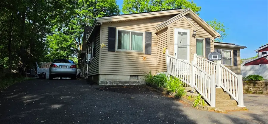 34 Hatch St, Haverhill, MA 01832 - #3