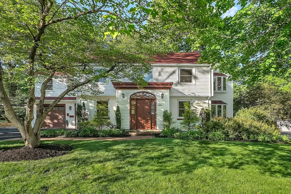 31 Alba Rd, Wellesley, MA 02481 - #1