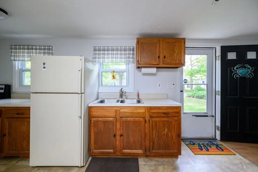 13 Coach House Ln, Dennis, MA 02660 - #3