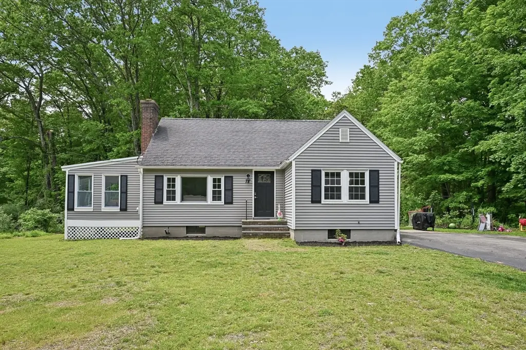 18 Carleton Rd, Rochdale, MA 01542 - #1