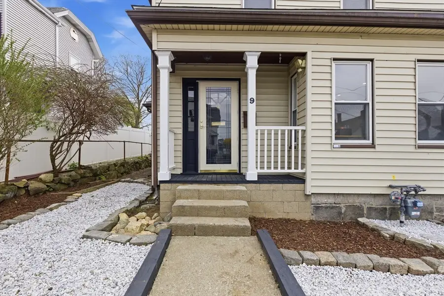 9 Robbins Street, Waltham, MA 02453 - #3