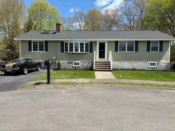 31 Columbus Rd, Woburn, MA 01801