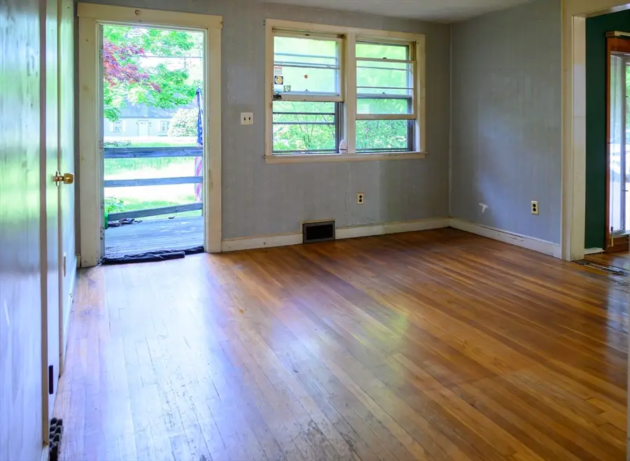 79 Plymouth Street, Halifax, MA 02338 - #3