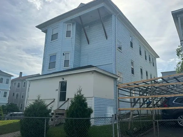54 Freeland St, Worcester, MA 01603