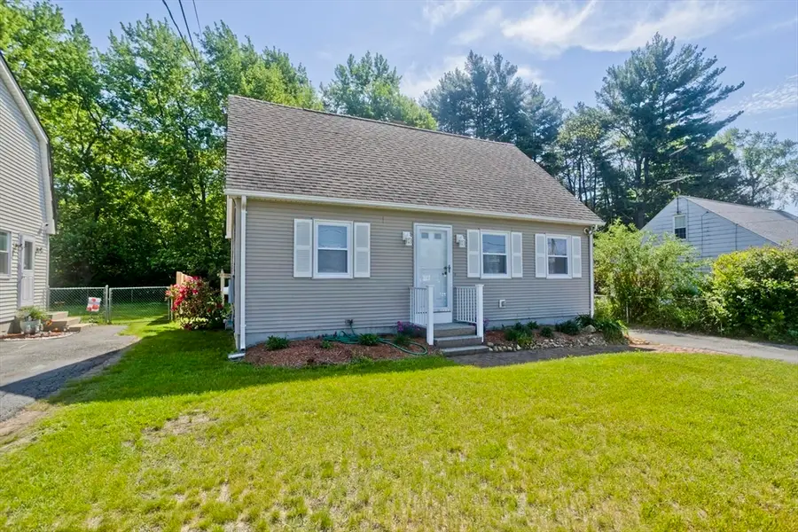 105 Mazarin St, Springfield, MA 01151 - #3