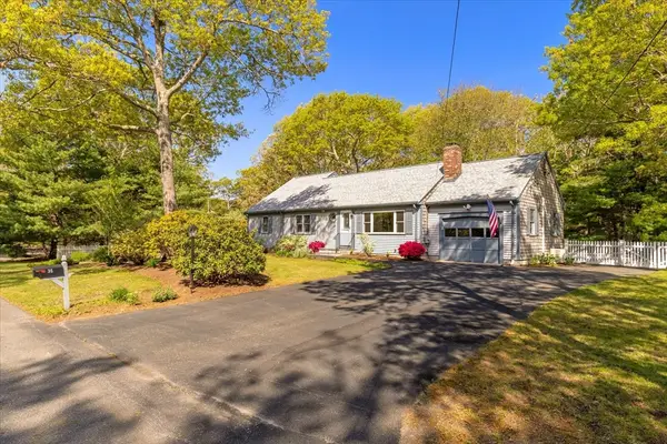 36 Mooring Dr, Barnstable, MA 02635