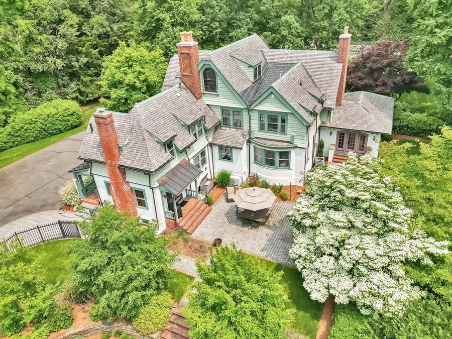 135 Forest Glen Rd, Longmeadow, MA 01106 - #2