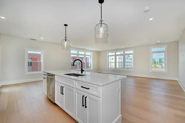 62 Foundry St #315, Wakefield, MA 01880
