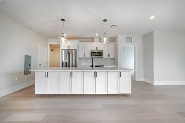 62 Foundry St #305, Wakefield, MA 01880