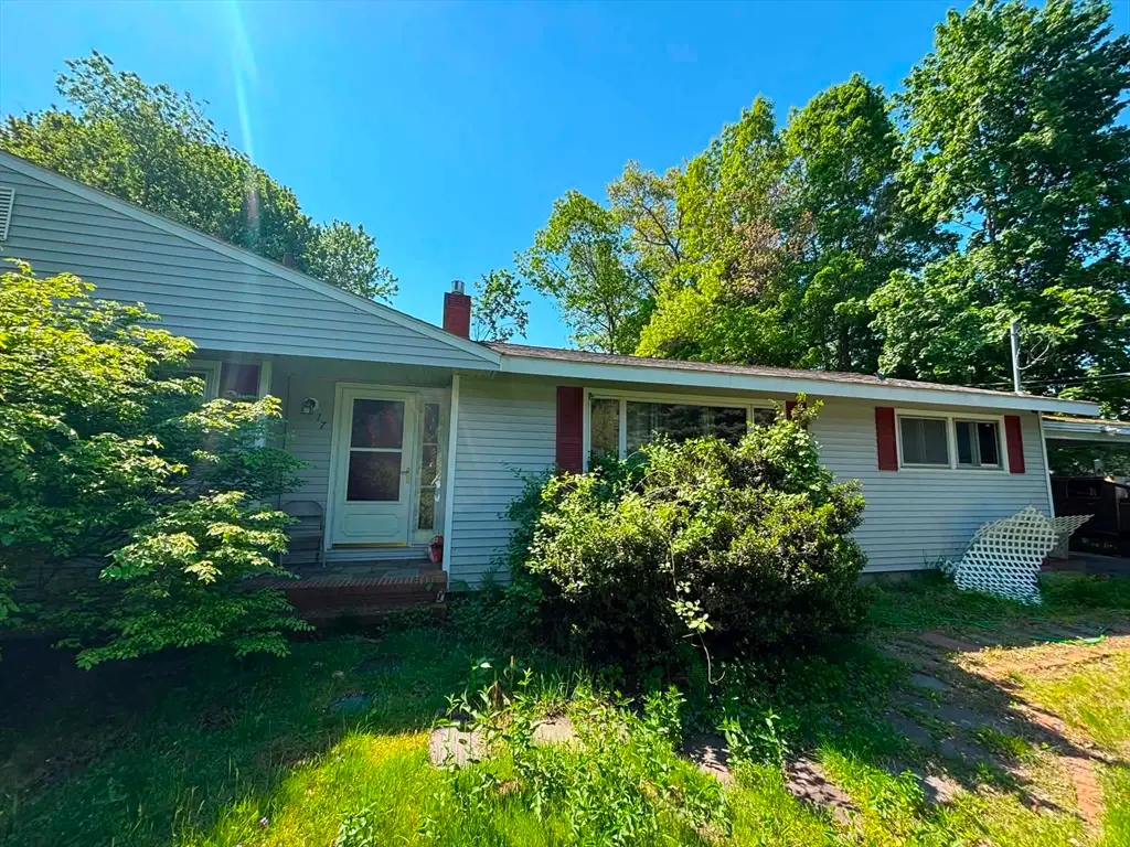 17 Lawn Ave, Lowell, MA 01852 - #1