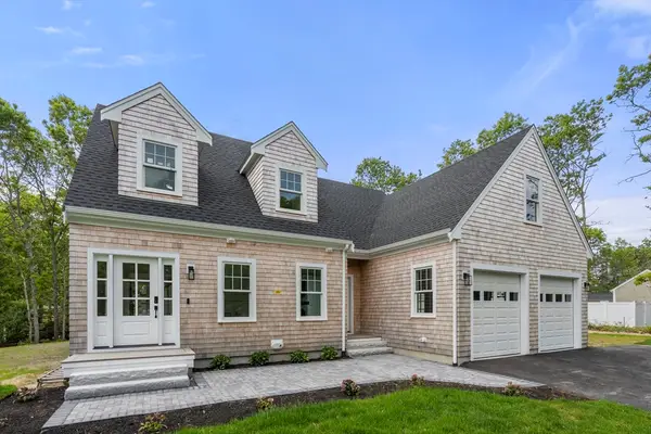 10 Laurel Ln, Sandwich, MA 02644