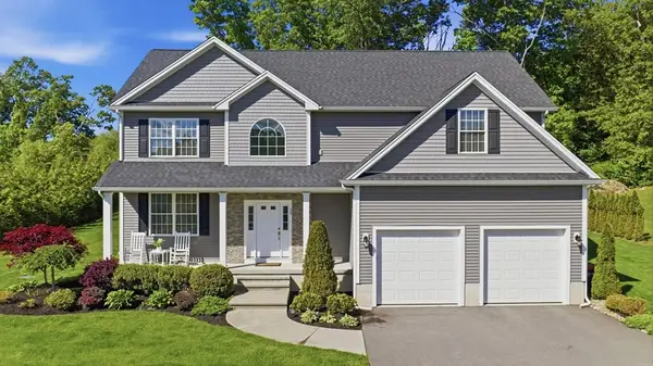 12 Hidden Hills Drive, Seekonk, MA 02771
