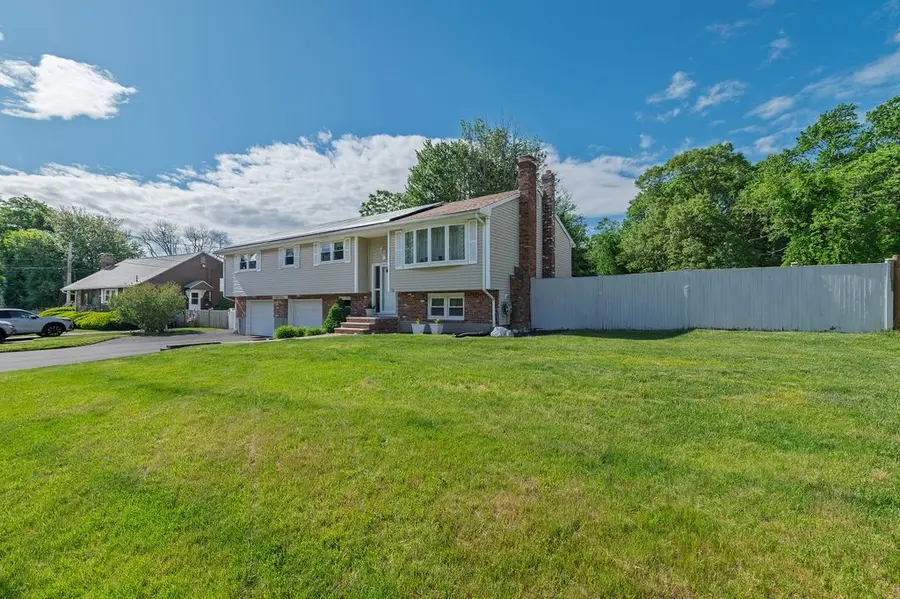 71 Albany St, Brockton, MA 02301 - #3