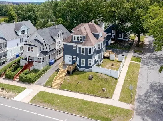 545-547 Wilbraham Rd, Springfield, MA 01109