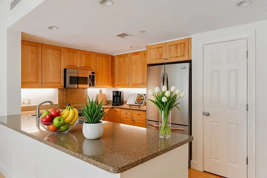 10 Bowdoin St #304, Boston, MA 02114 - #3