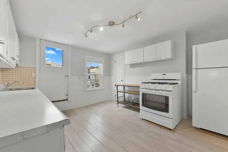 29 Green St, Boston, MA 02129 - #3