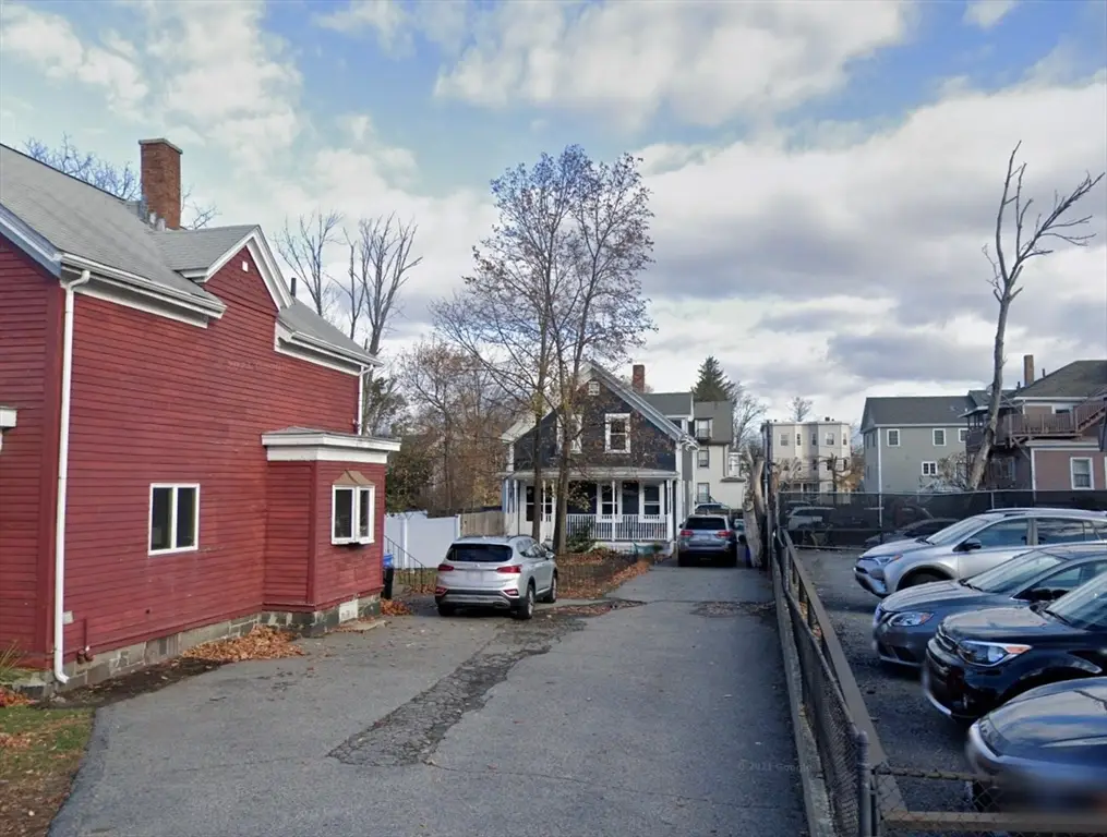 32 Maple St, Waltham, MA 02453 - #1