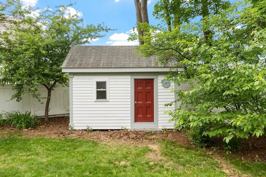 24 Oak Ave, Leominster, MA 01453 - #3